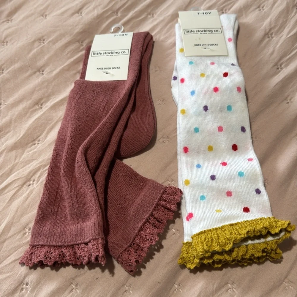 Bundle of 2 high knee lace socks